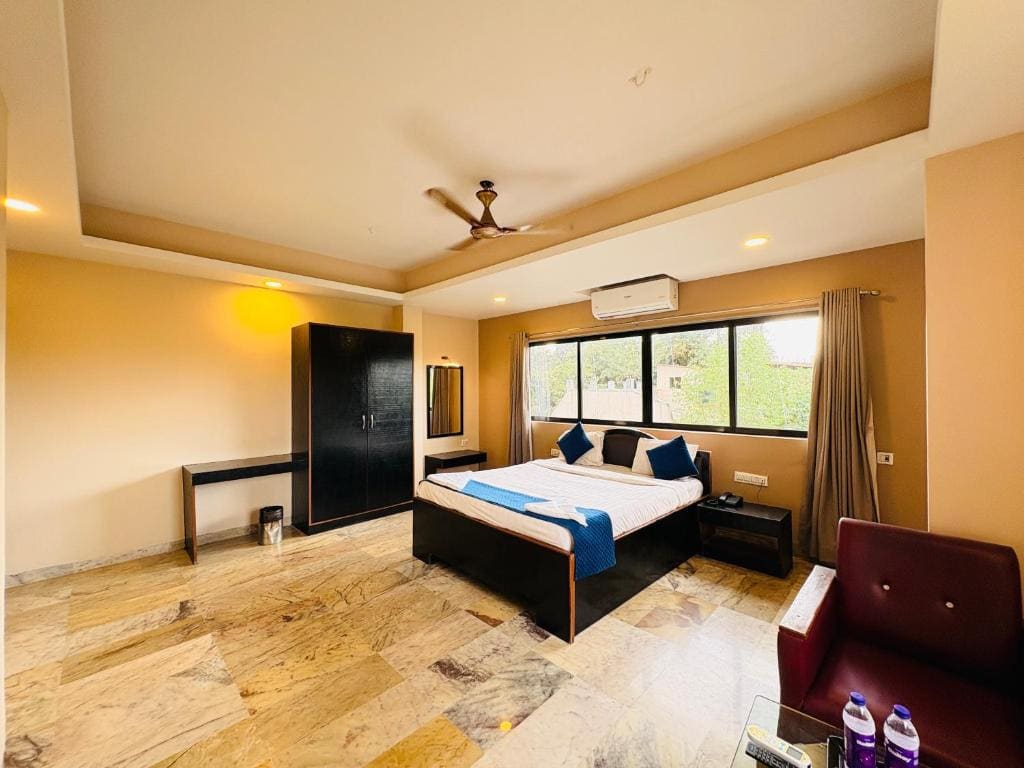 Deluxe Double Room room - Image 3