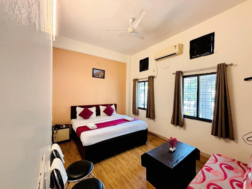 Deluxe Room room - Image 3