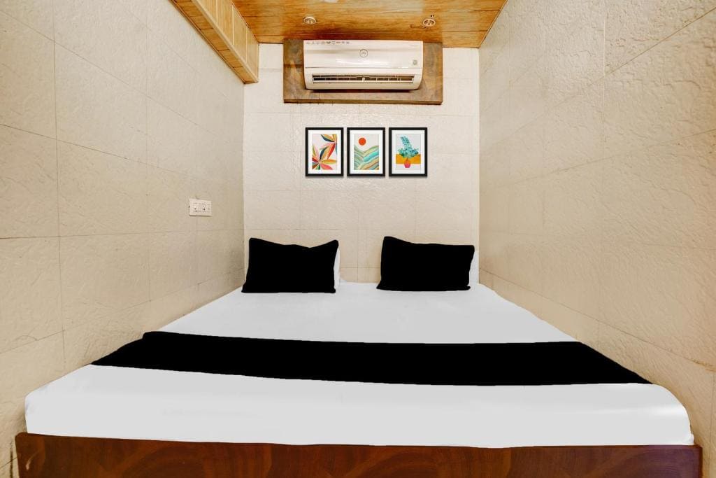 Classic Triple Room room - Image 3