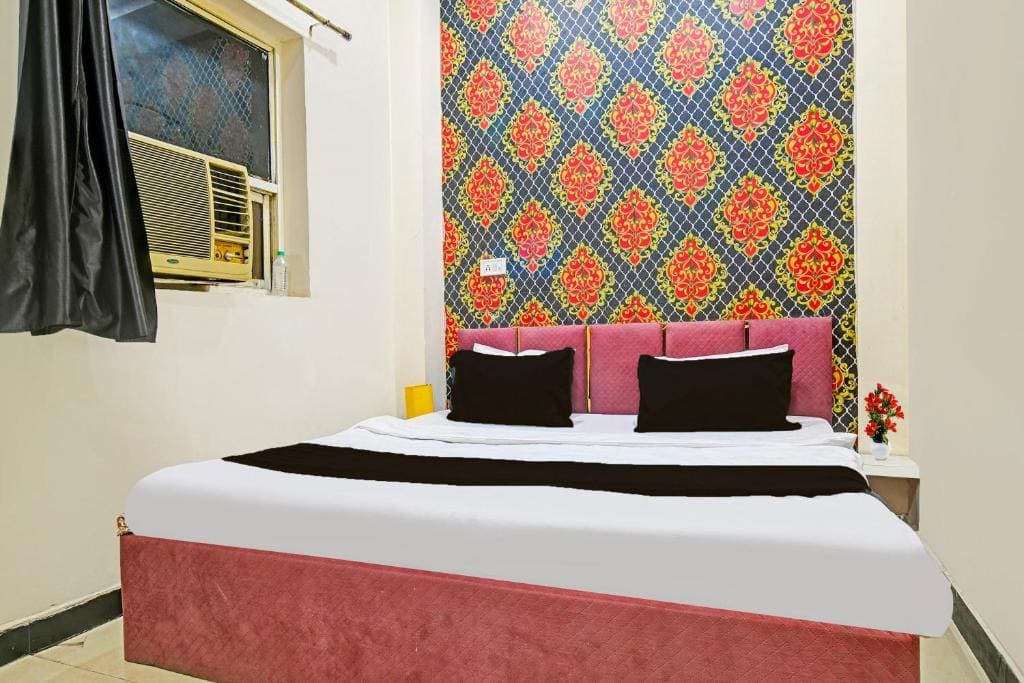 Deluxe Room room - Image 3