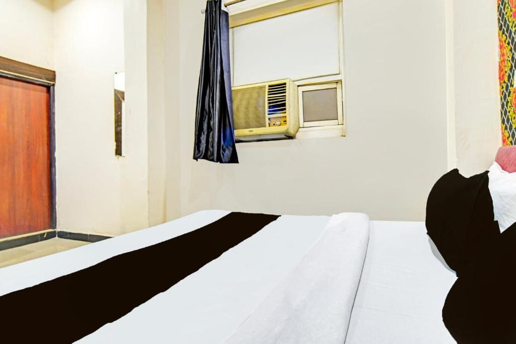 Deluxe Room room - Image 2
