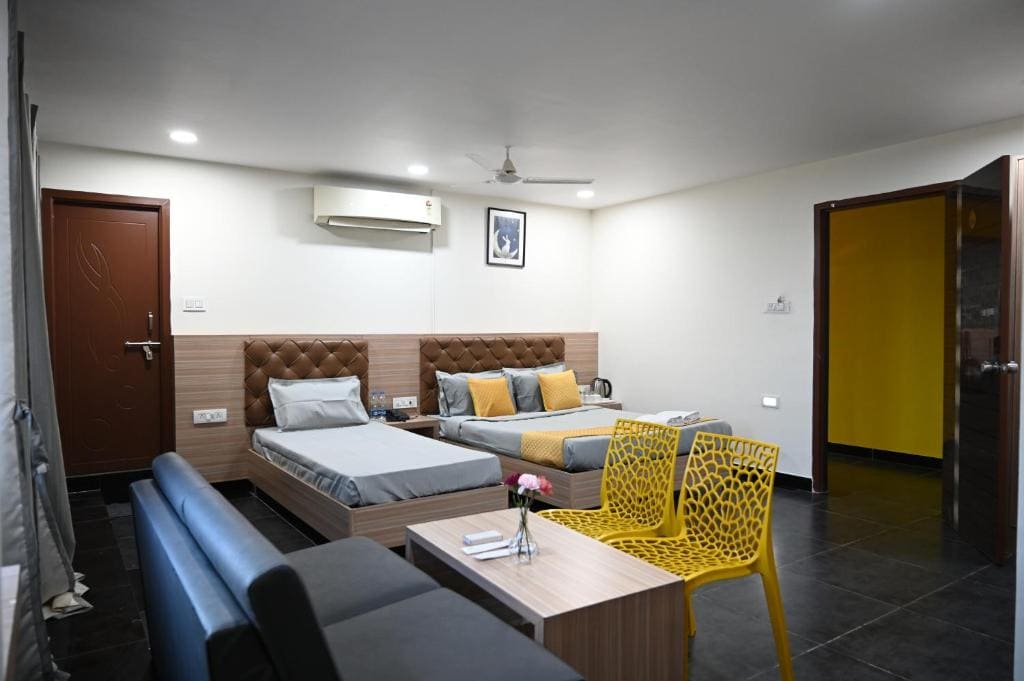 Deluxe Double Room room - Image 2