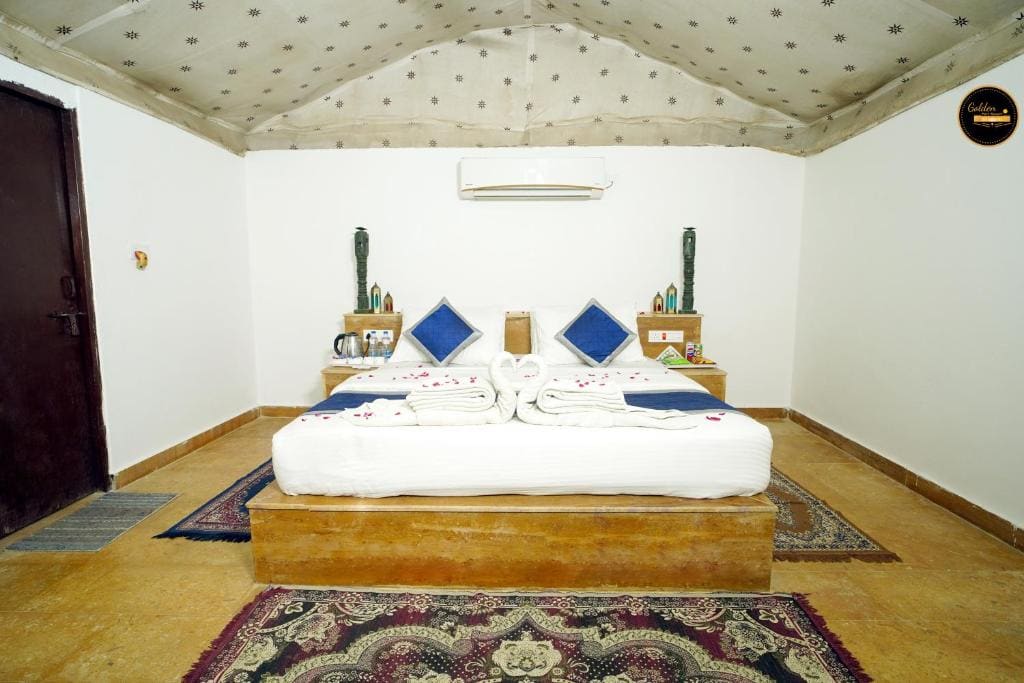 Superior King Room room - Image 3