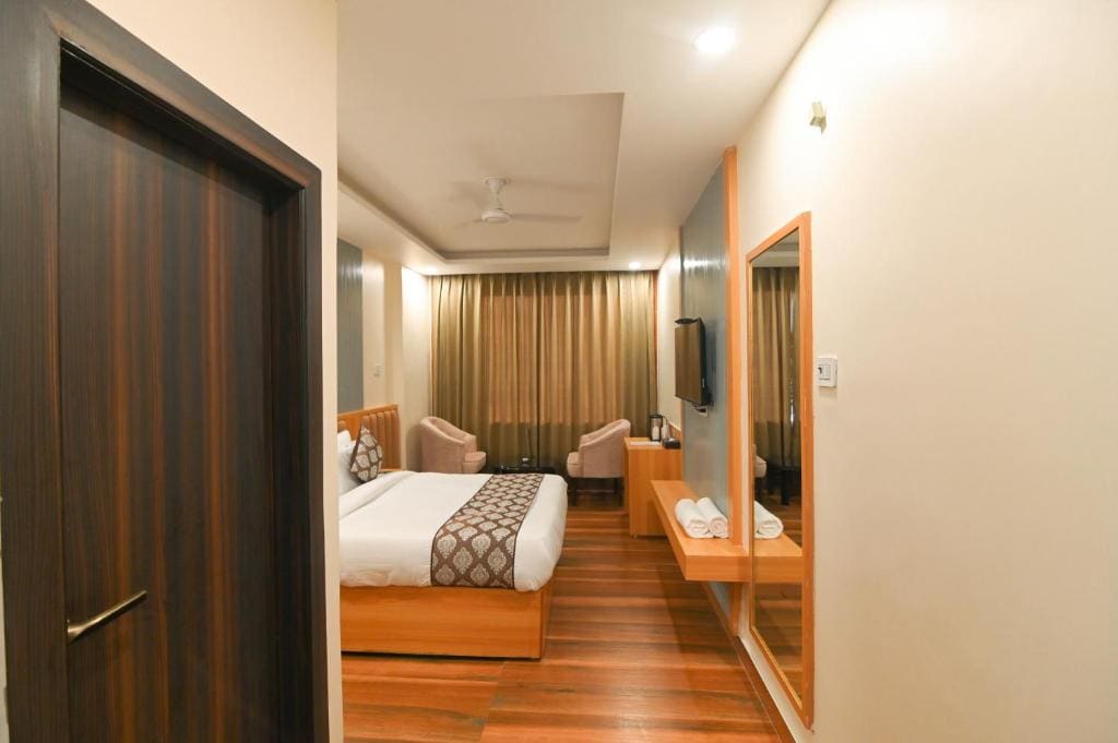 Suite with River View room - Image 2