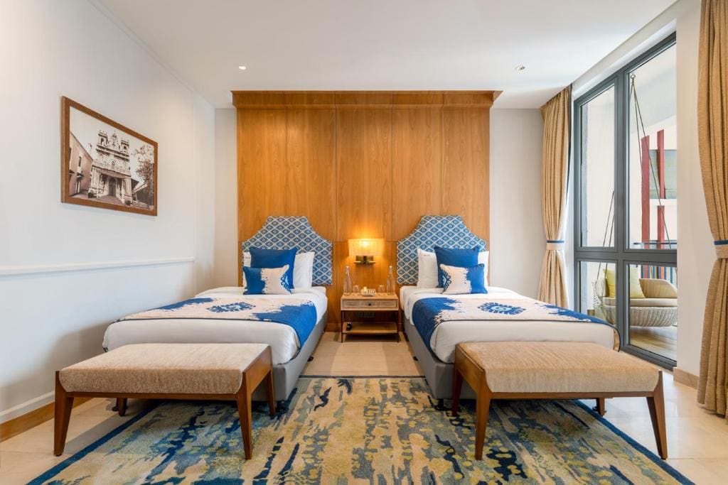 Junior Suite - King Bed City View room - Image 3