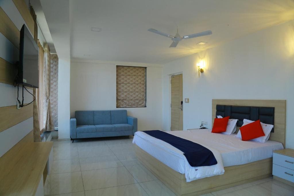 Deluxe Suite room - Image 1