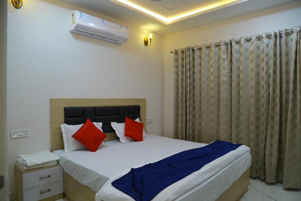 Deluxe Family Suite room - Image 1
