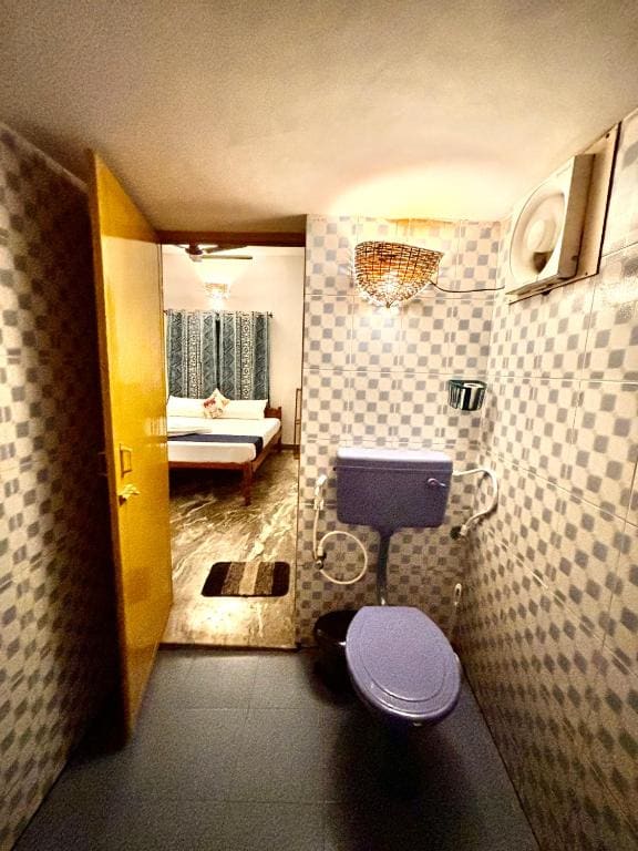 Standard Double Room with Fan room - Image 3
