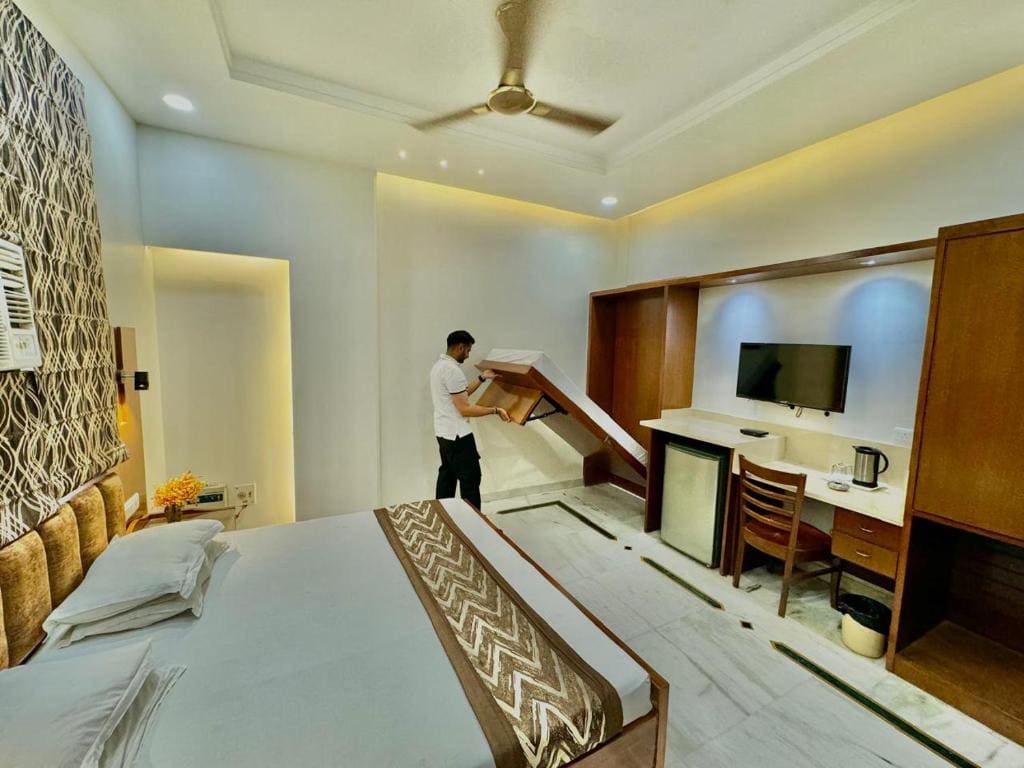 Superior Double Room room - Image 3