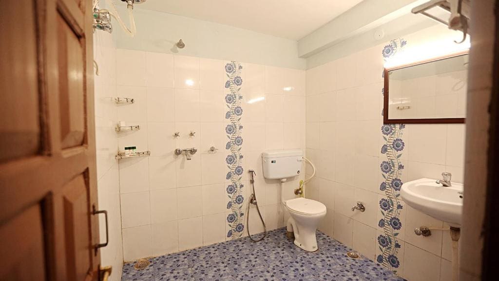 Two-Bedroom Suite room - Image 3