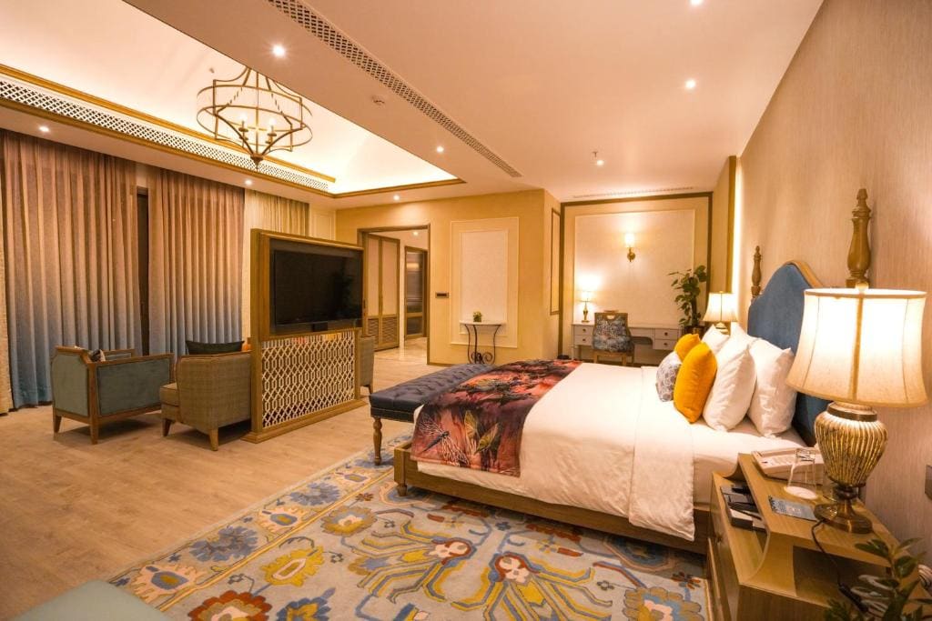 Suite with River View room - Image 1
