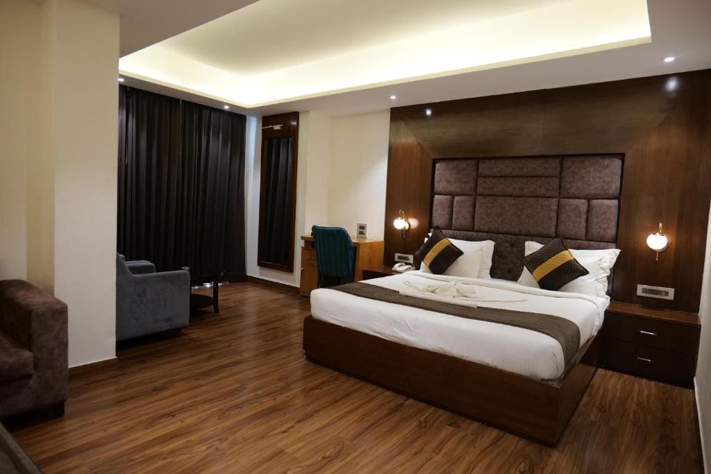 King Room with Balcony room - Image 3