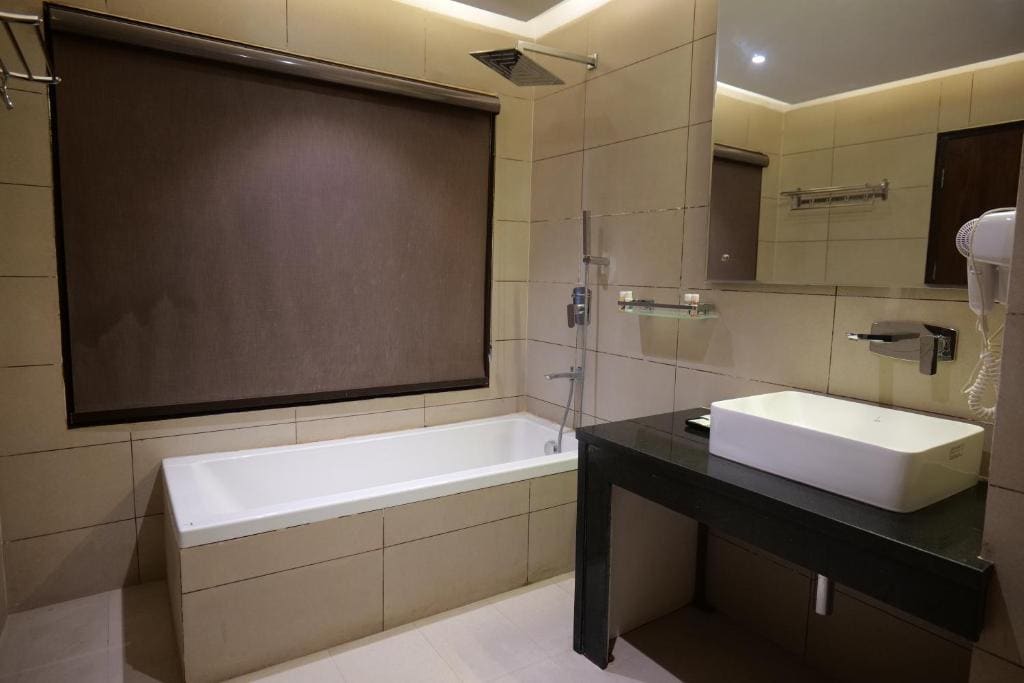 Suite with Balcony room - Image 2
