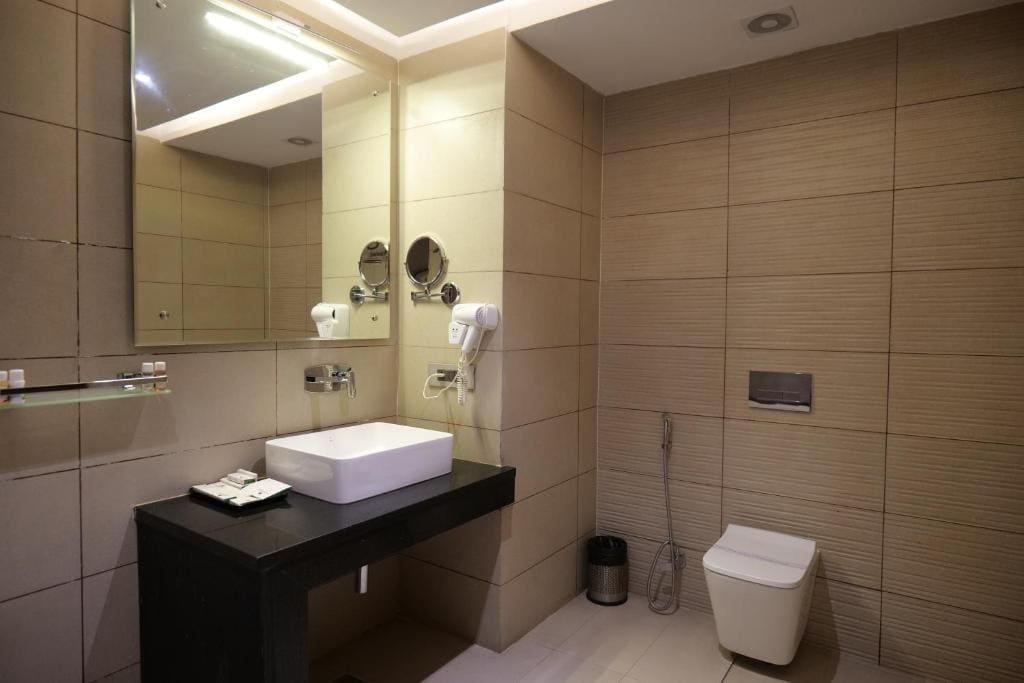 Suite with Balcony room - Image 1