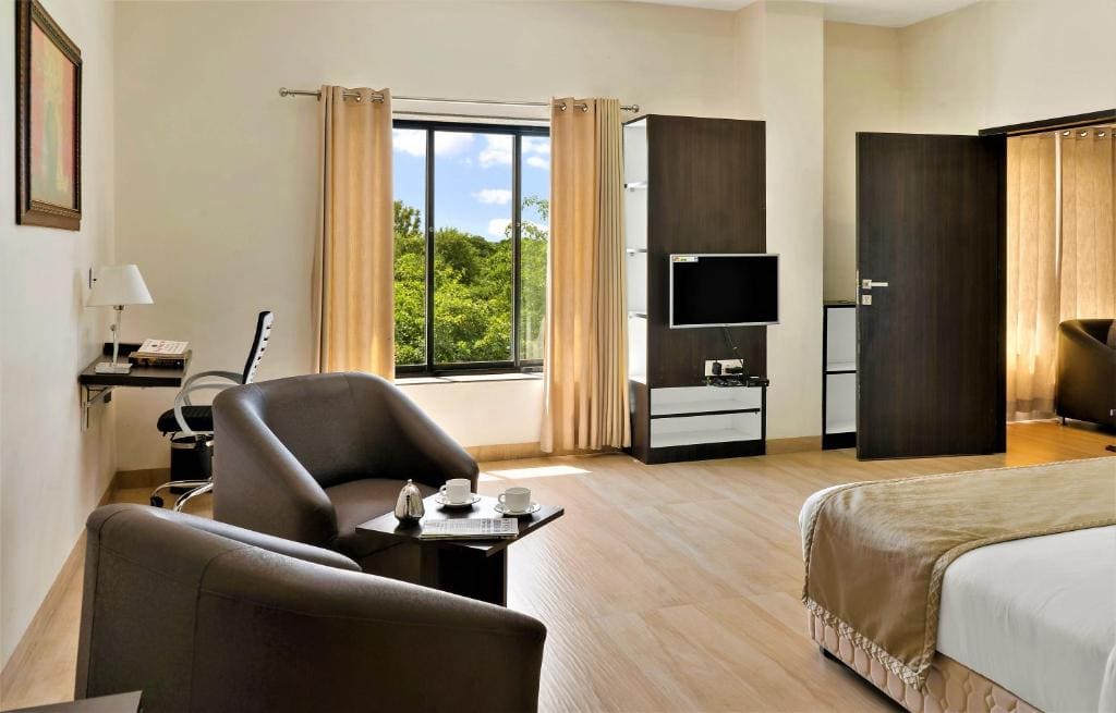King Suite room - Image 2