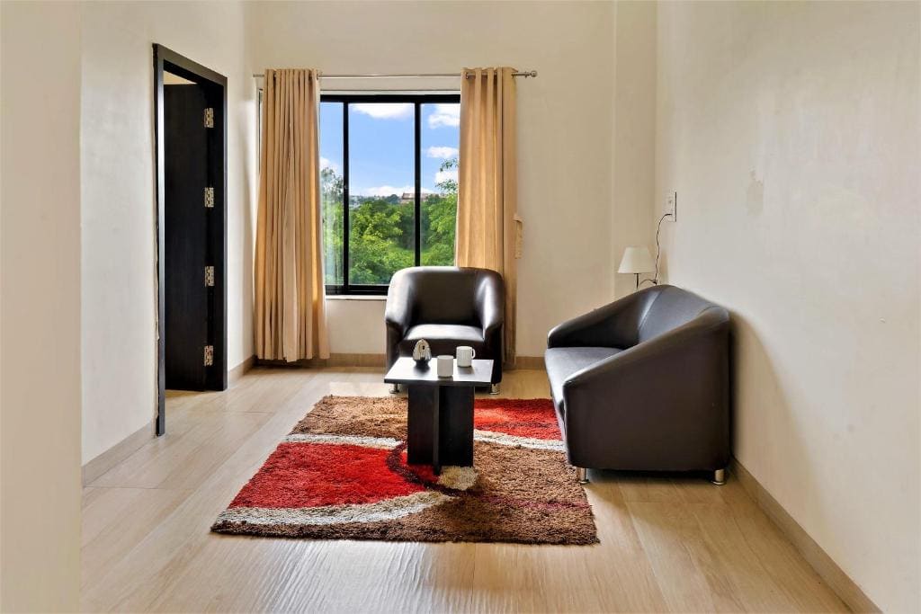 King Suite room - Image 3