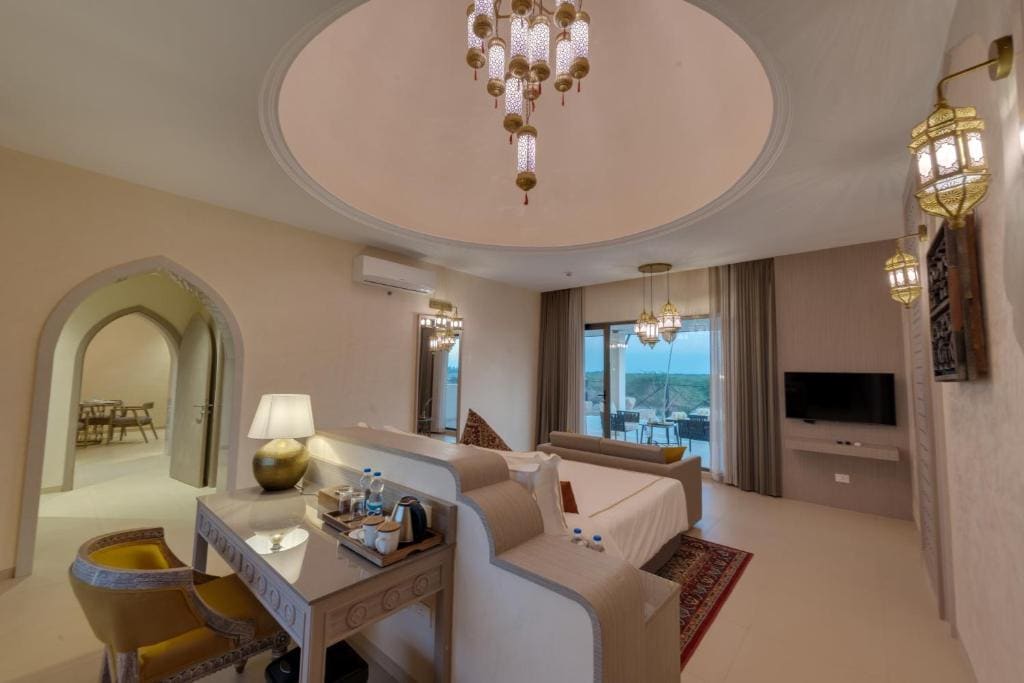 Fern Club Suite room - Image 1