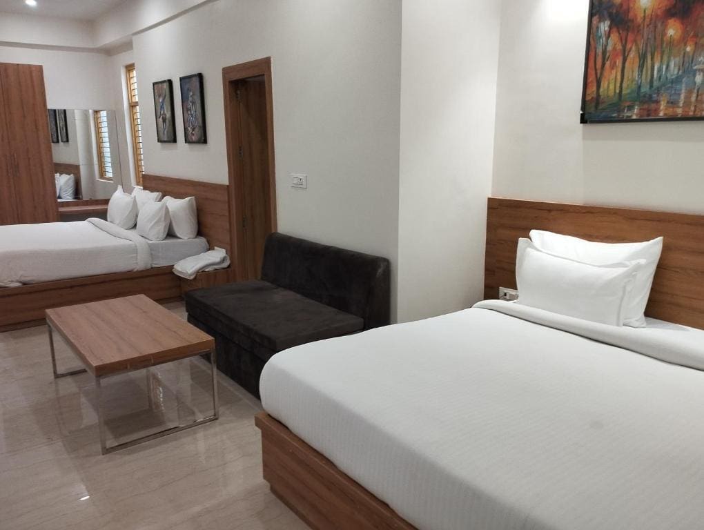 Executive Suite room - Image 1