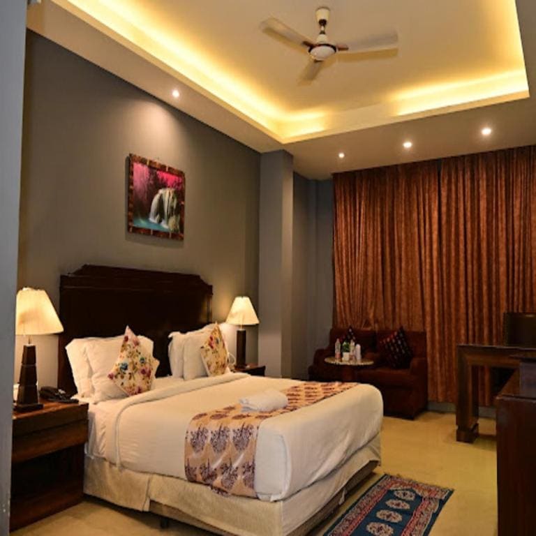 Deluxe Room room - Image 1