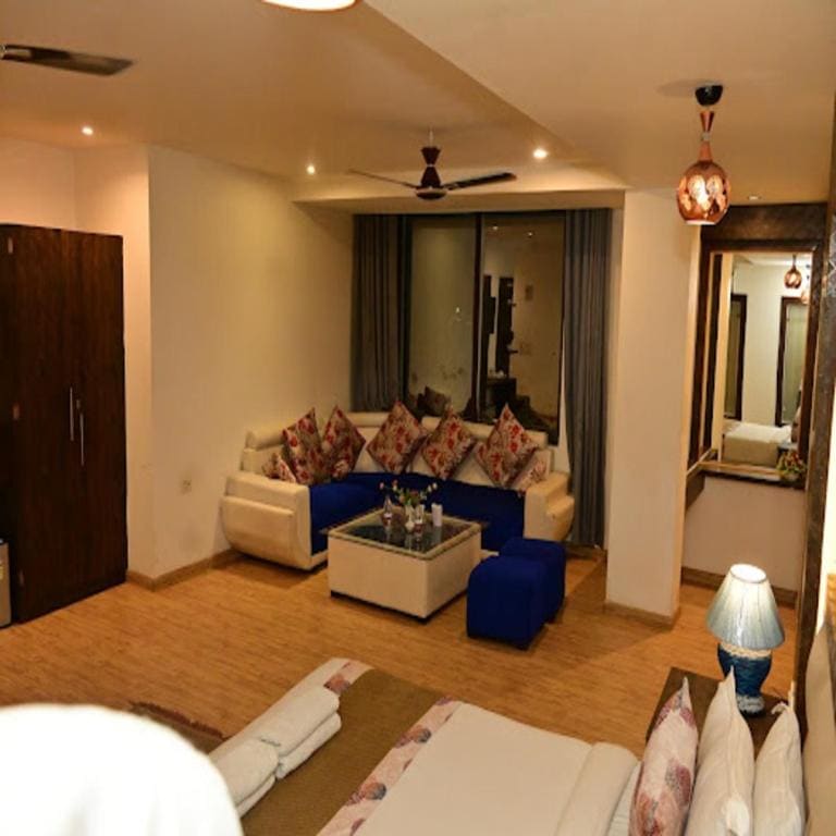 Suite room - Image 3