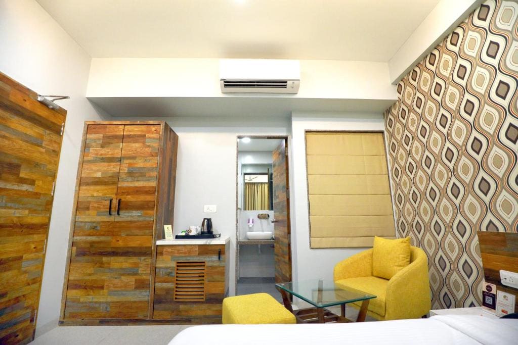 Superior King Room room - Image 3