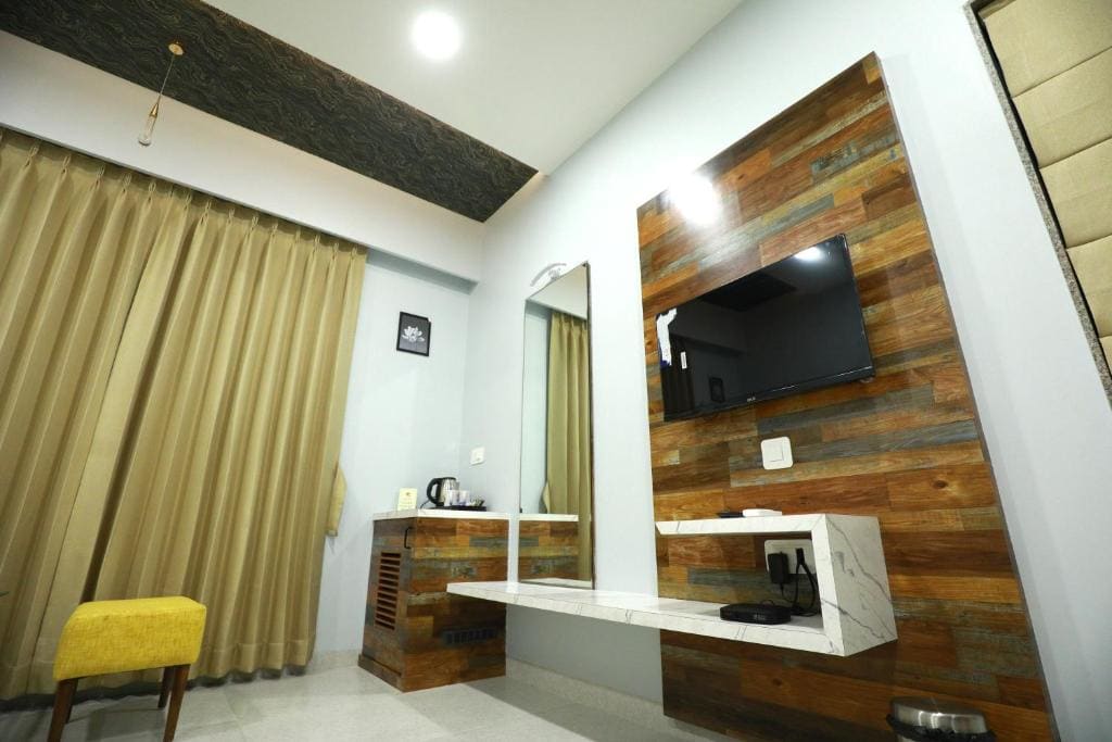King Room with Sea View room - Image 3