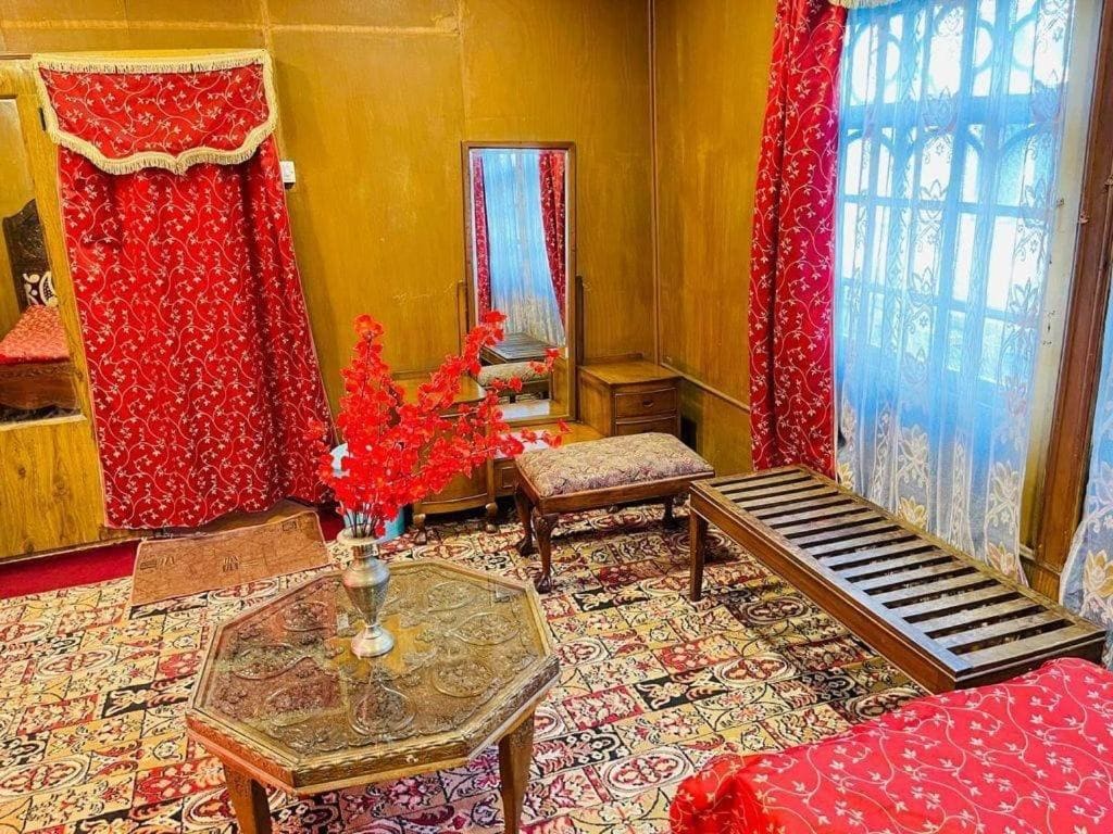 Deluxe Double or Twin Room room - Image 3