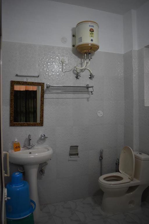 Double Room with Mountain View room - Image 3