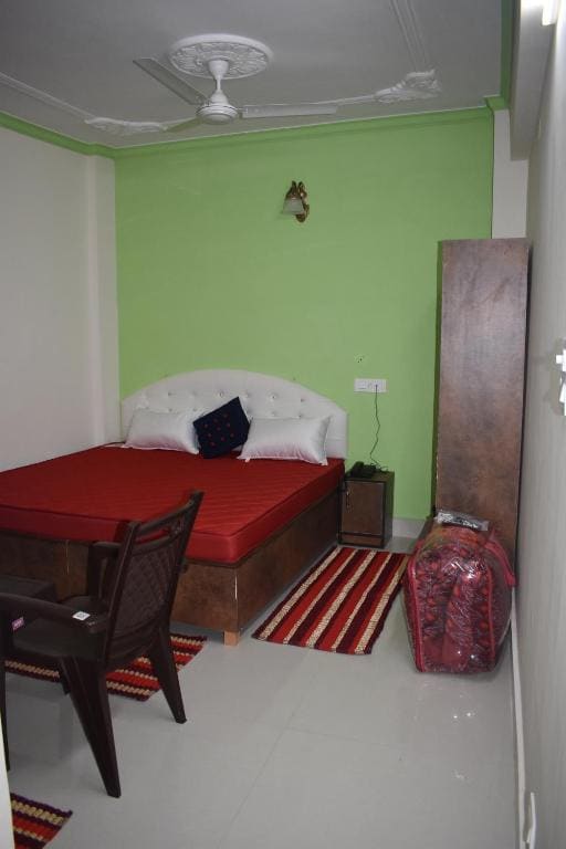 Double Room with Private Bathroom room - Image 2