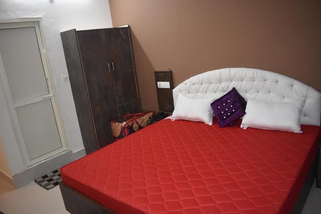 Large Double Room room - Image 3