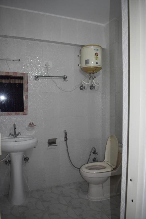Large Double Room room - Image 1