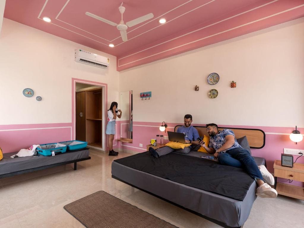 Deluxe Triple Room with Fort View room - Image 3