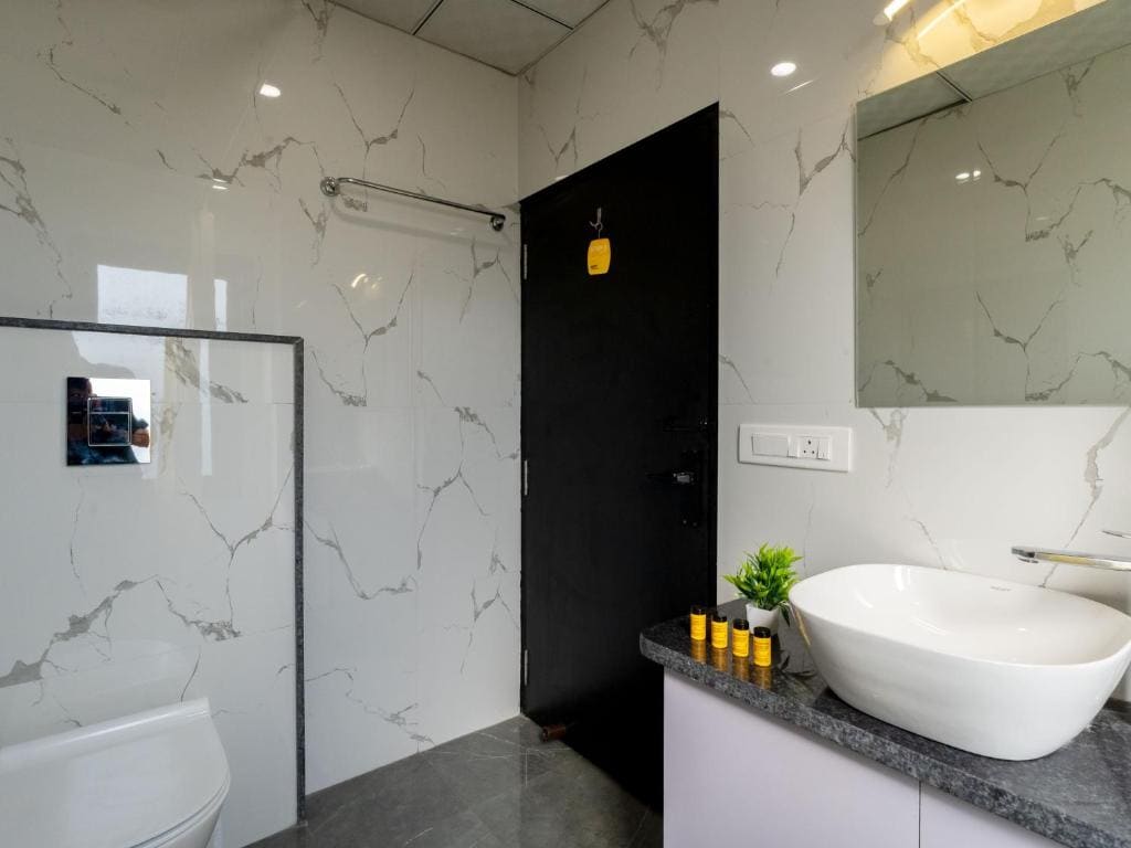 Superior Double Room with City View room - Image 1