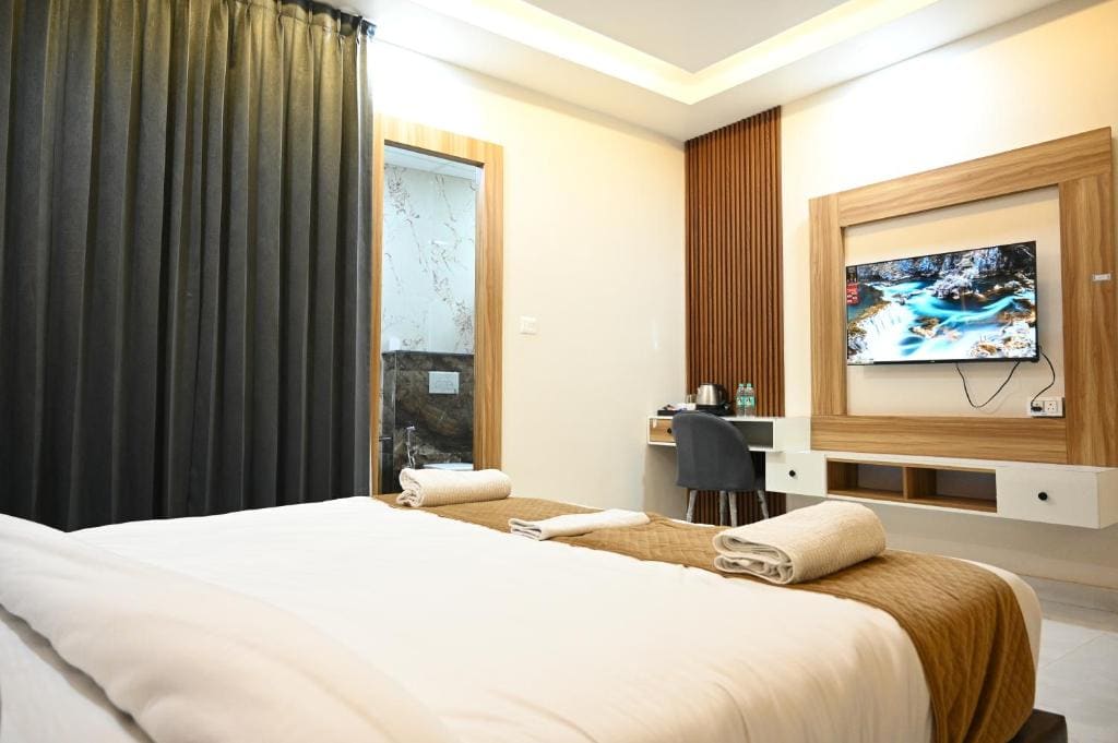 Deluxe Double Room room - Image 1