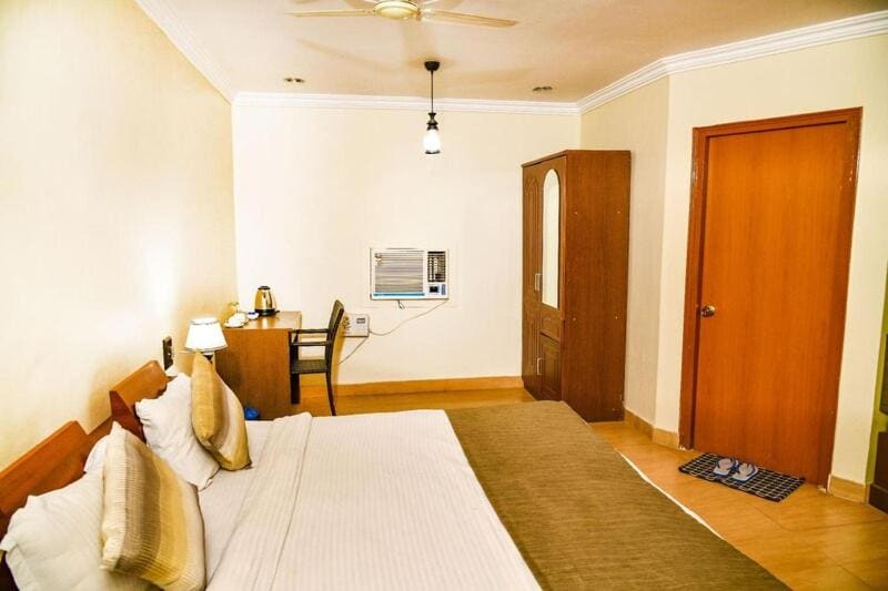 Room room - Image 1