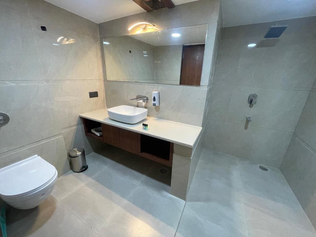 Family Room room - Image 3