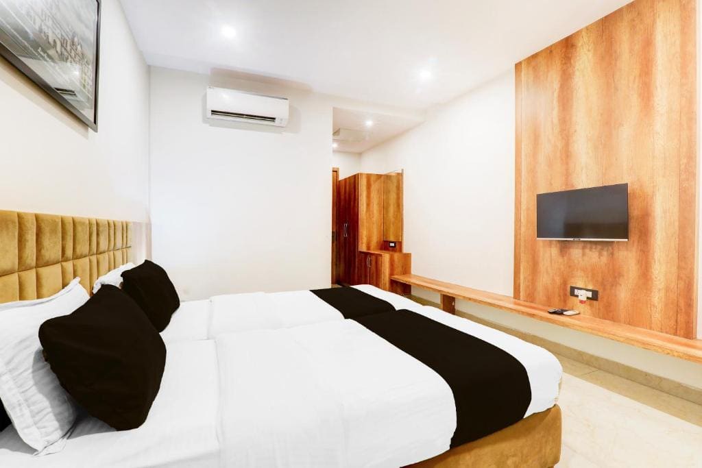 Classic Triple Room room - Image 3