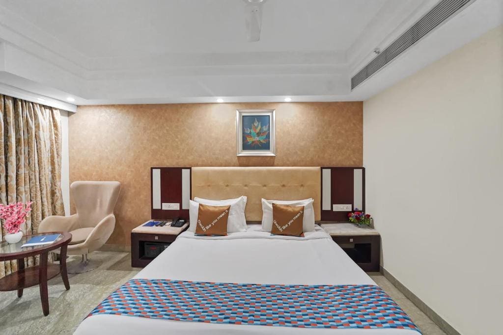 Deluxe King Room room - Image 1