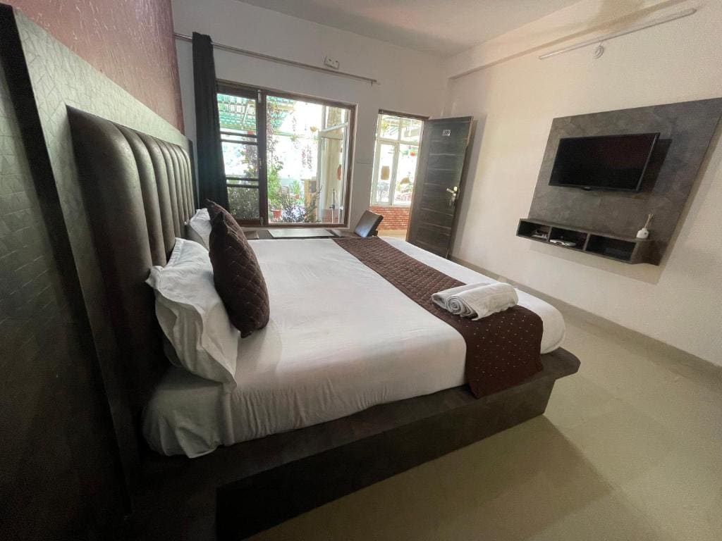 Standard Double Room room - Image 2