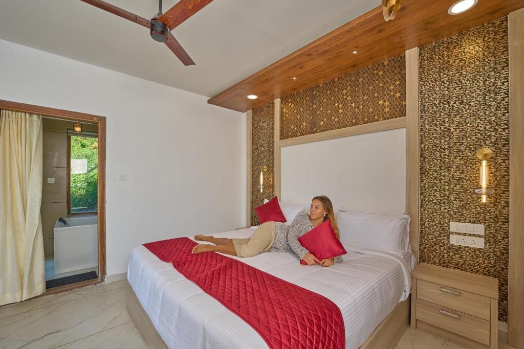 Jacuzzi Room room - Image 3