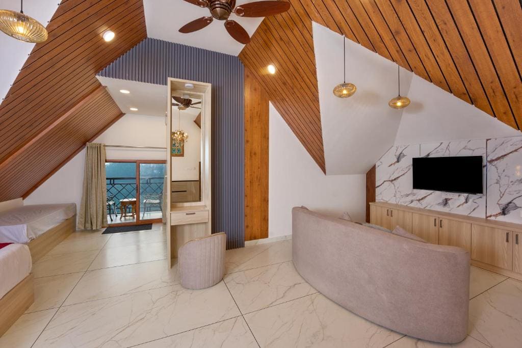 A Frame Luxury Suite Room room - Image 2