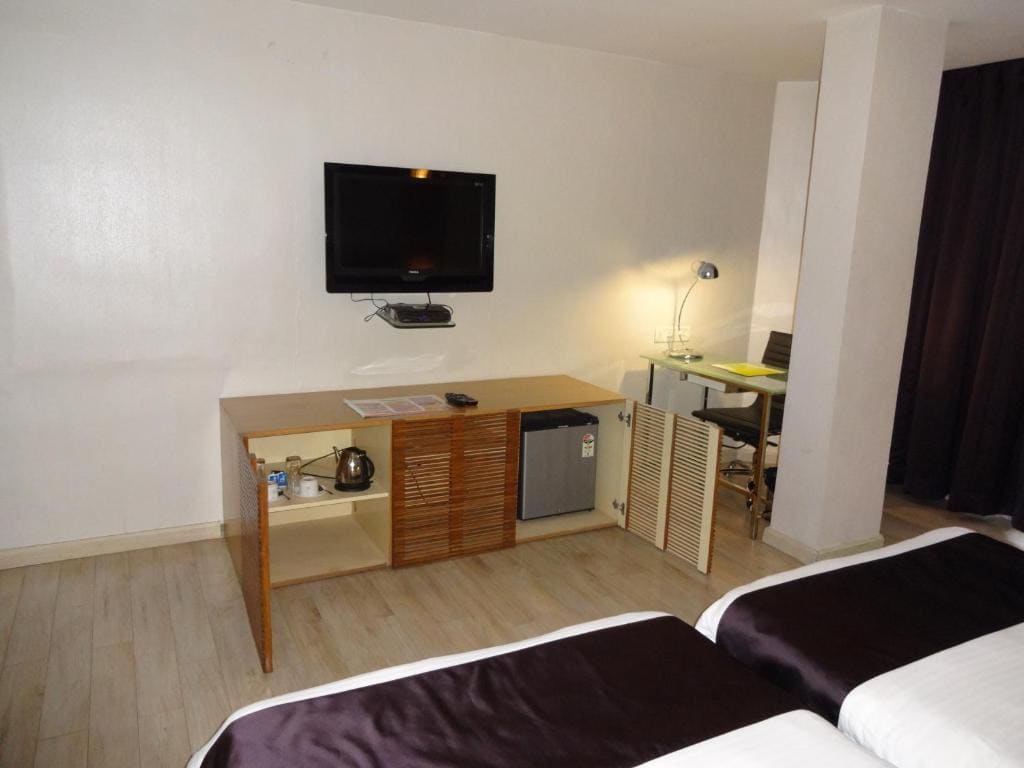 Deluxe Twin Room room - Image 3