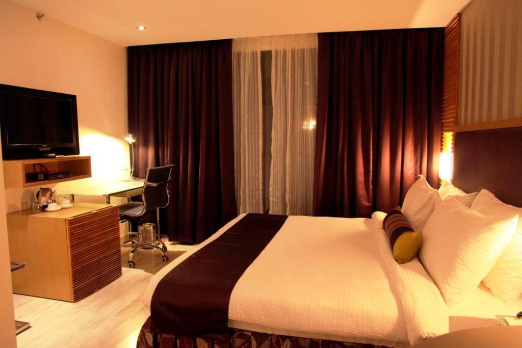 Deluxe Room room - Image 2
