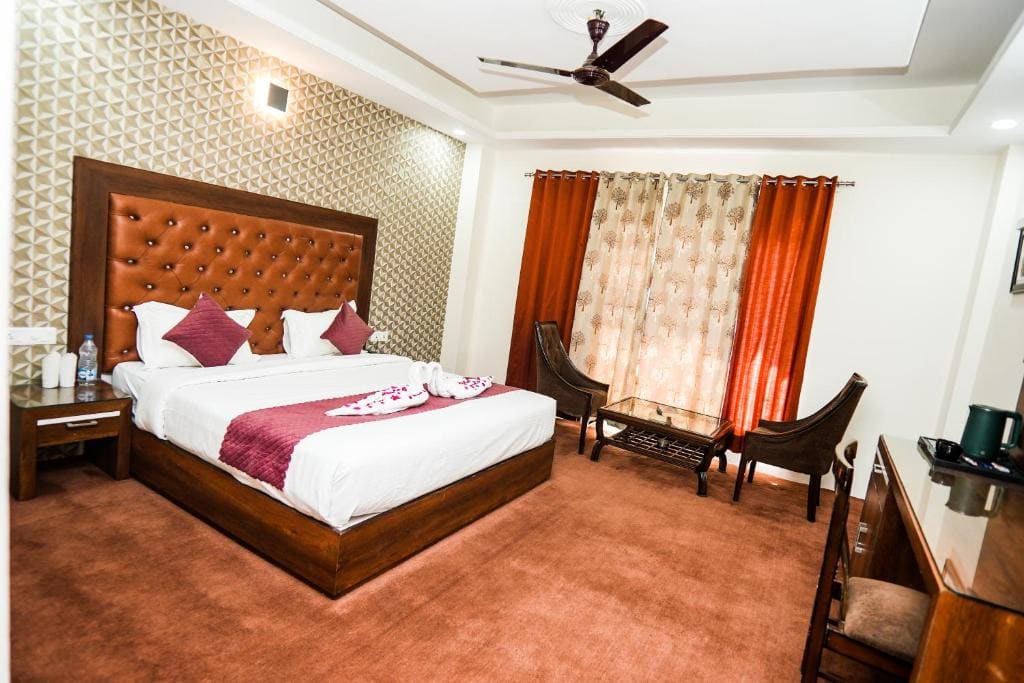 Superior Double Room with Balcony room - Image 1
