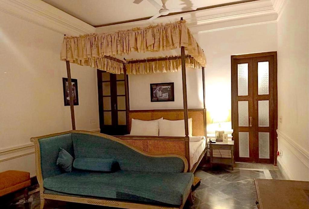 Deluxe Suite room - Image 2