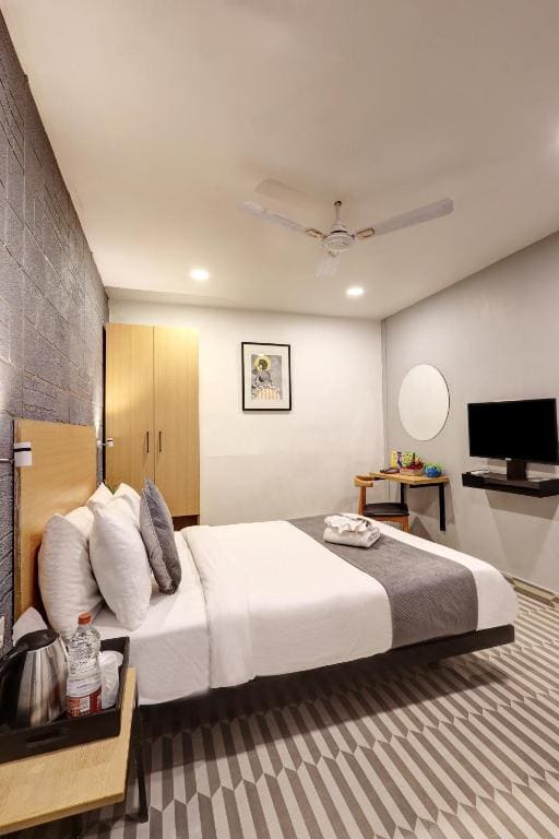 Superior King Room room - Image 2