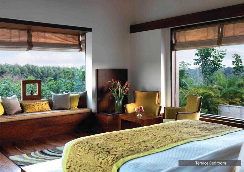 Estate Terrace and 10% discount on spa services room - Image 1