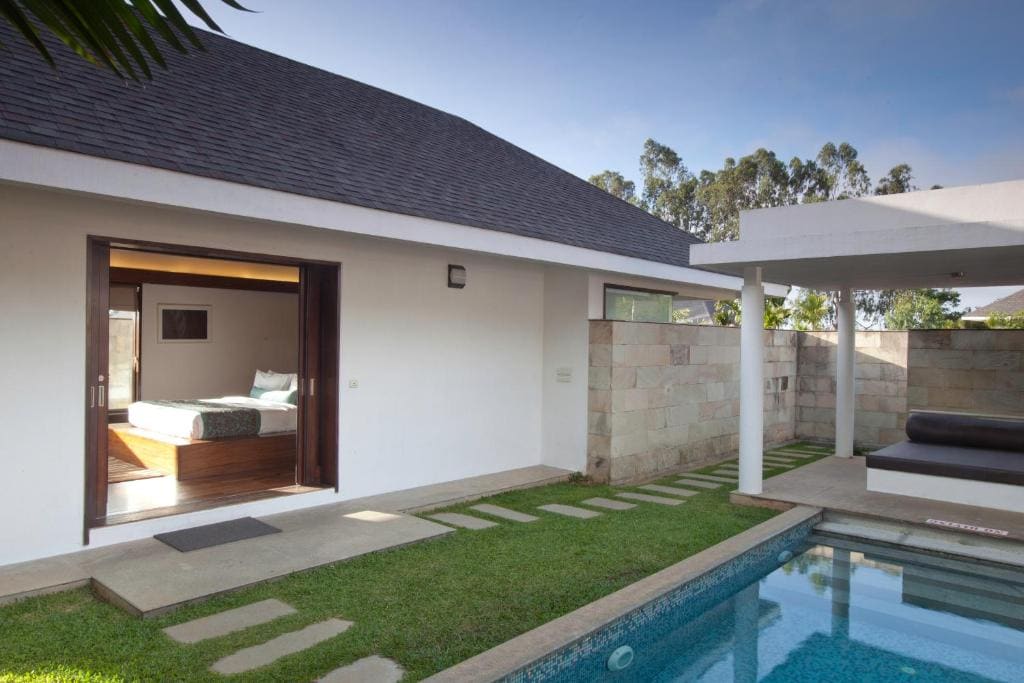 Estate Pool Villa Double Bed and 10% discount on spa services room - Image 3