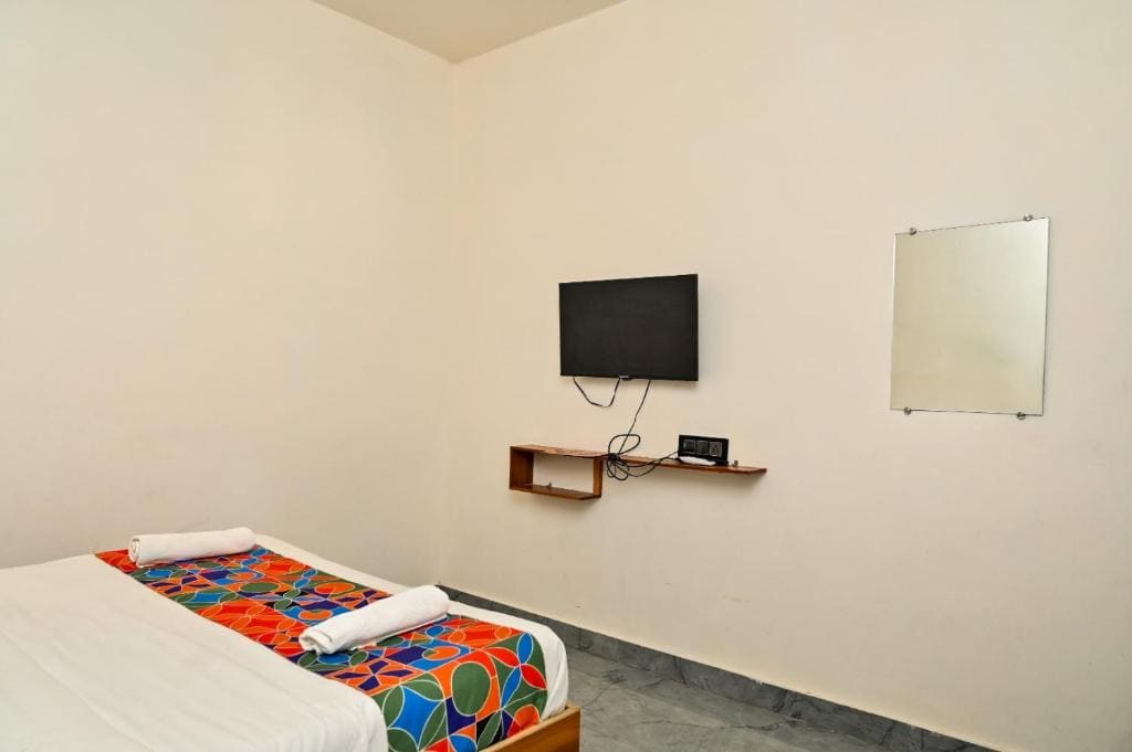 Standard King Room room - Image 3