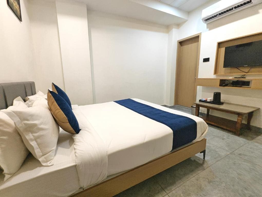 Deluxe Double Room room - Image 1